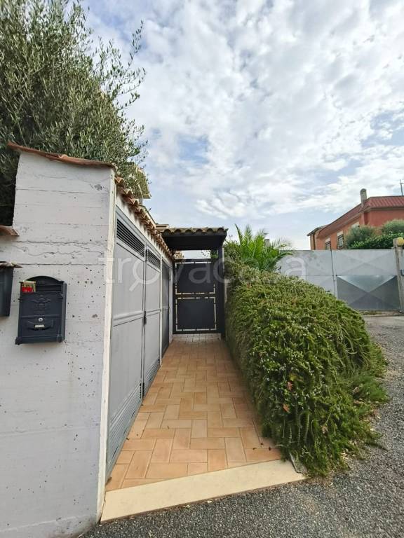 appartamento in vendita a Roma in zona Massimina/Casal Lumbroso