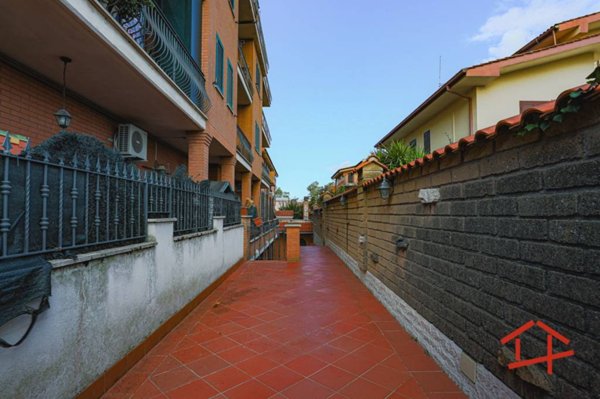 appartamento in vendita a Roma in zona Castel di Leva