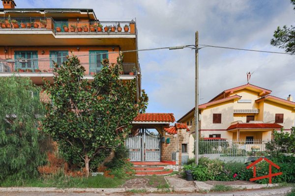 appartamento in vendita a Roma in zona Castel di Leva