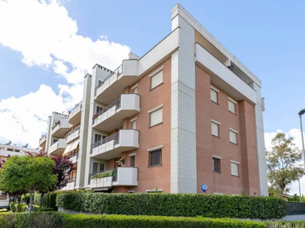 appartamento in vendita a Roma in zona Massimina/Casal Lumbroso