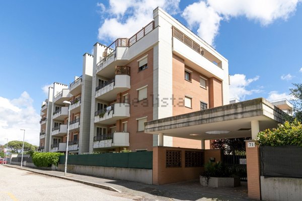 appartamento in vendita a Roma in zona Massimina/Casal Lumbroso