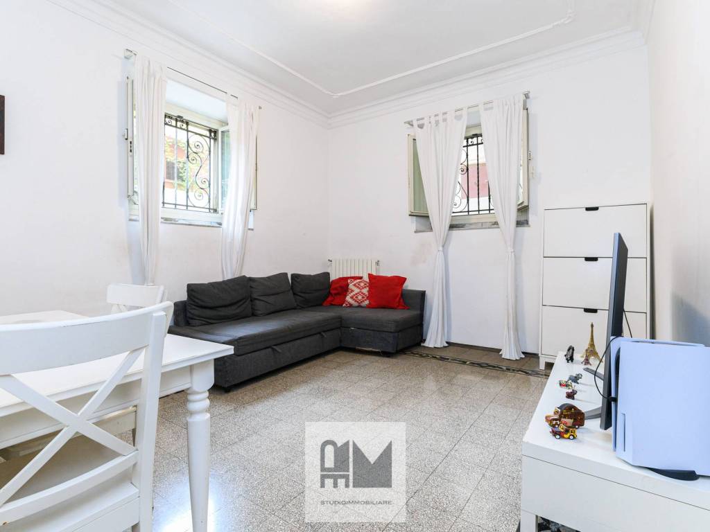 appartamento in vendita a Roma in zona Appio Latino