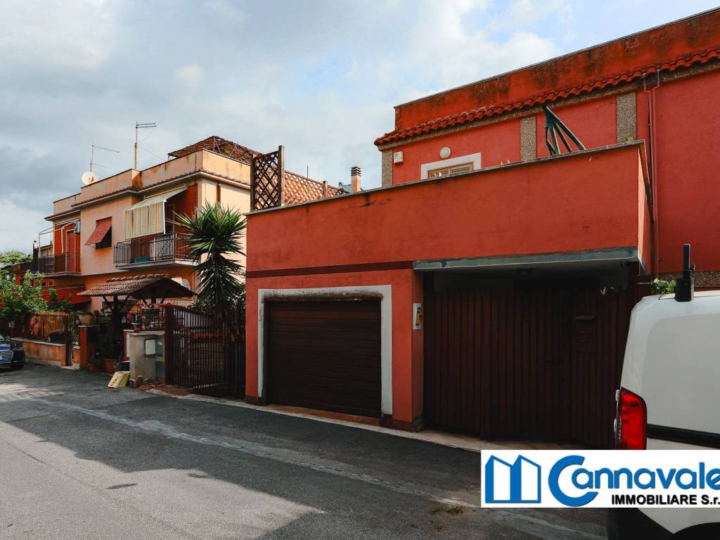appartamento in vendita a Roma in zona Acilia