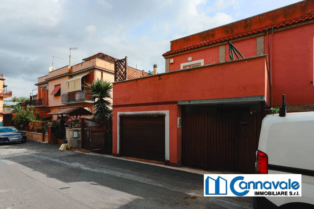 appartamento in vendita a Roma in zona Acilia