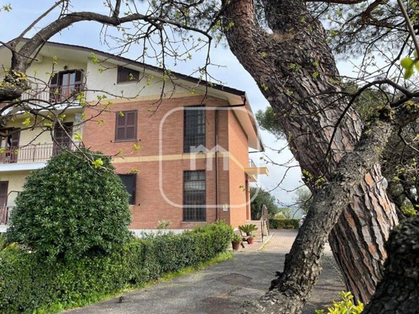 casa indipendente in vendita a Roma in zona Giuliano Dalmata