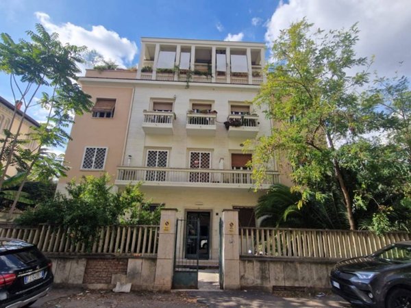appartamento in vendita a Roma in zona Gianicolense