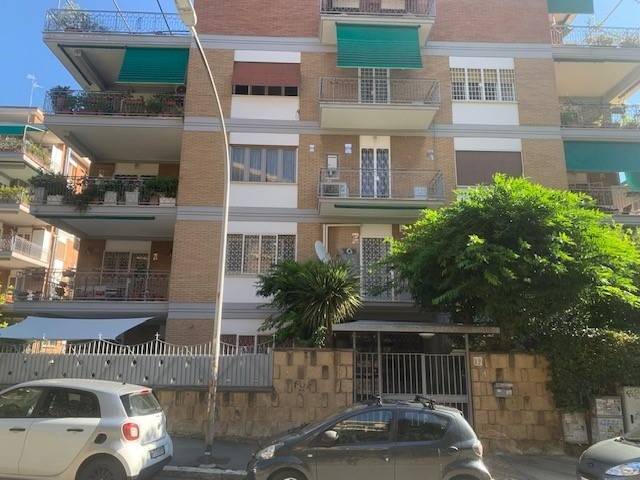 appartamento in vendita a Roma in zona Gianicolense