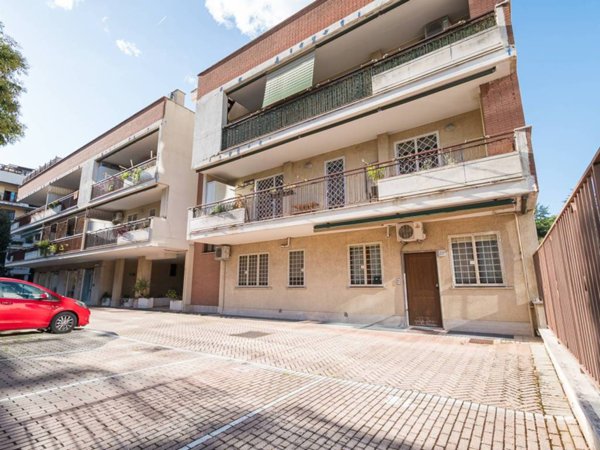 appartamento in vendita a Roma in zona Ponte Mammolo