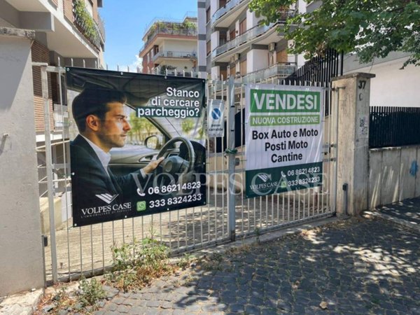 locale commerciale in vendita a Roma in zona Nomentano