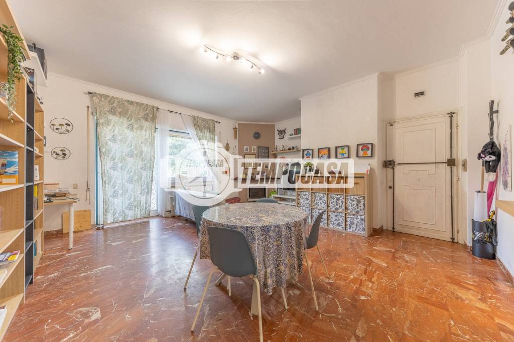 appartamento in vendita a Roma in zona Osteria del Curato