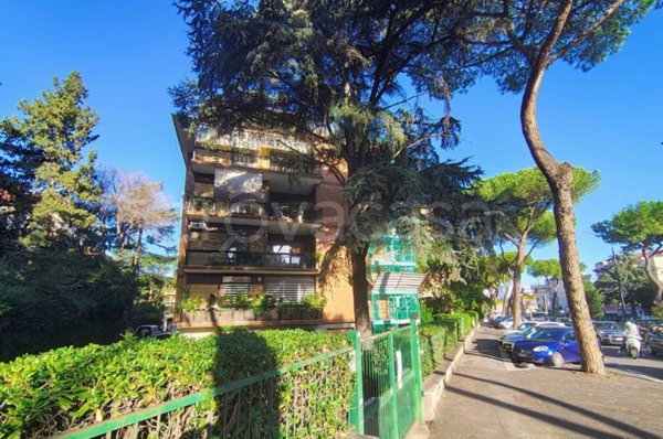 appartamento in vendita a Roma in zona EUR