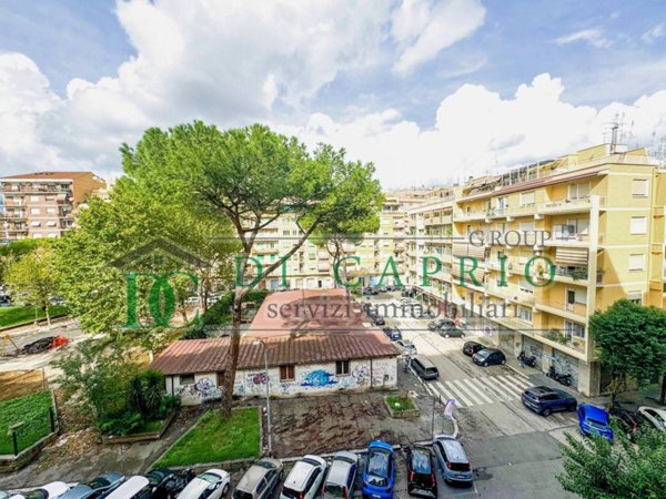 appartamento in vendita a Roma in zona Ostiense