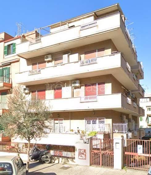appartamento in vendita a Roma in zona Prenestino-Centocelle