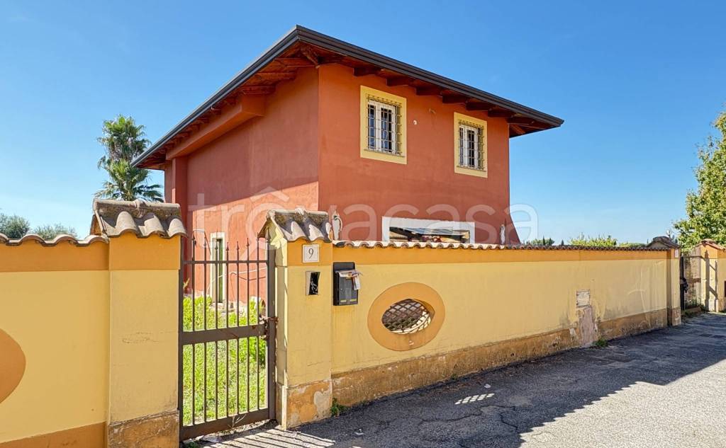 casa indipendente in vendita a Roma in zona Ponte di Nona