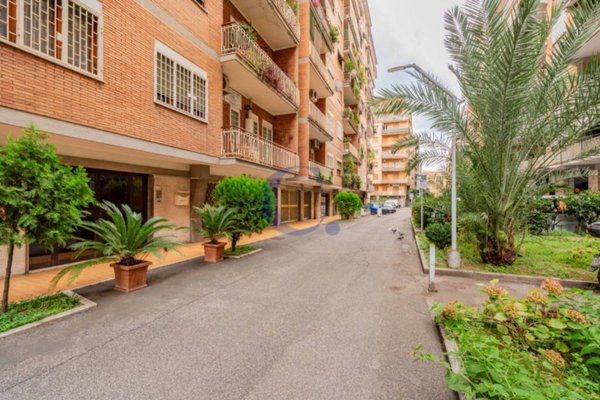 appartamento in vendita a Roma in zona Prenestino-Labicano