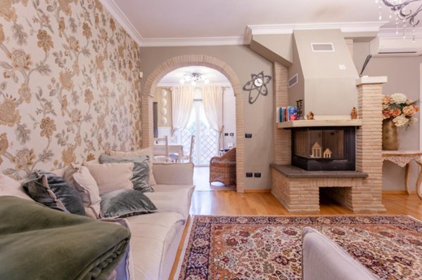 appartamento in vendita a Roma in zona Castel di Leva