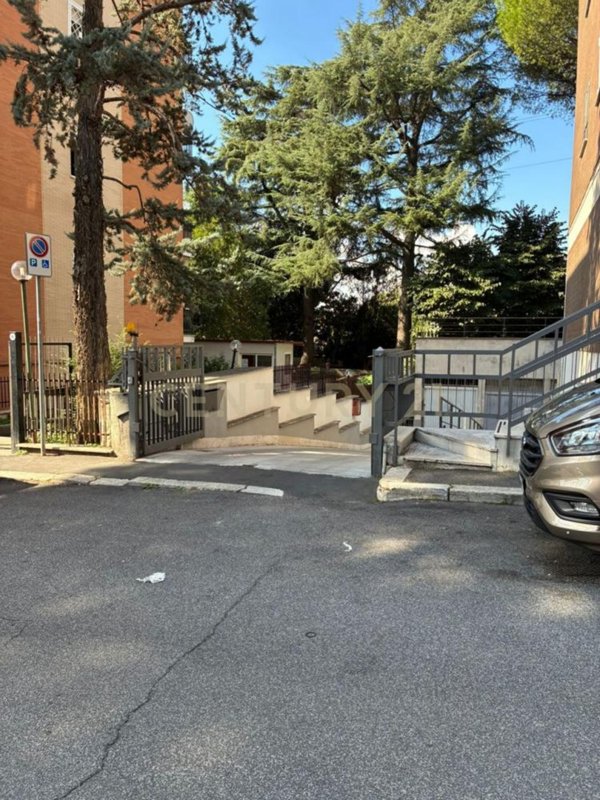 locale di sgombero in vendita a Roma in zona Salario