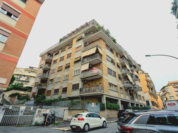 appartamento in vendita a Roma in zona Gianicolense