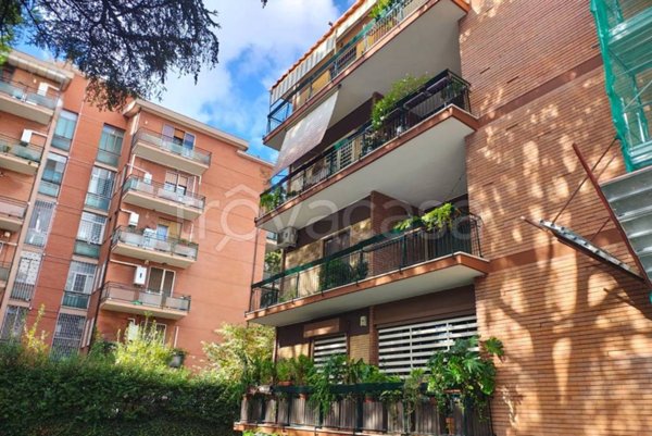 appartamento in vendita a Roma in zona EUR