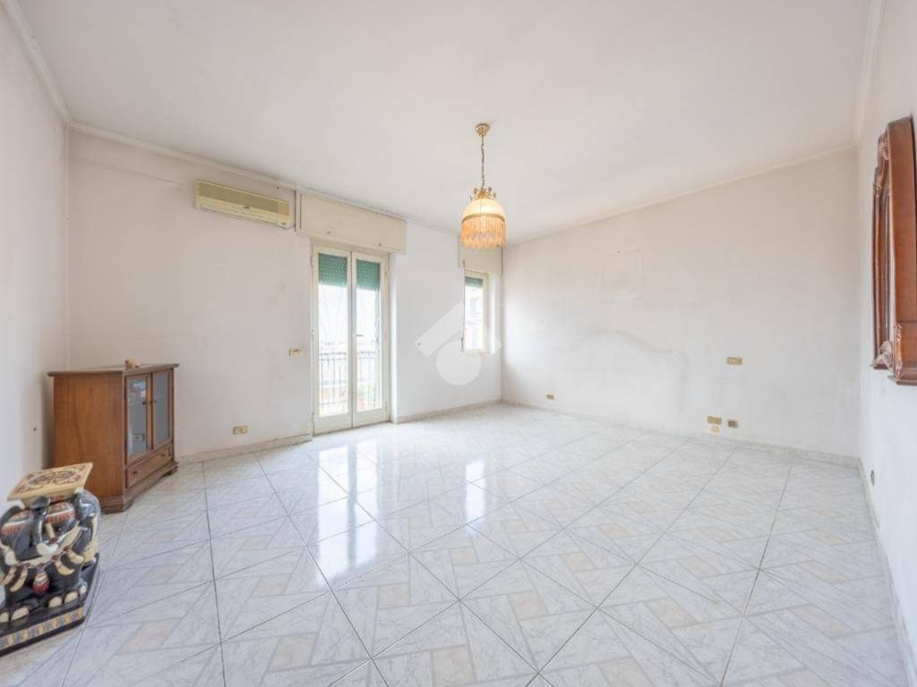 appartamento in vendita a Roma in zona Torre Angela