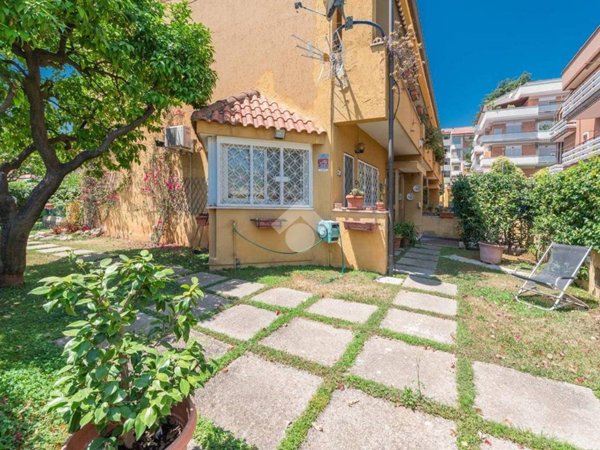 casa indipendente in vendita a Roma in zona Torrevecchia