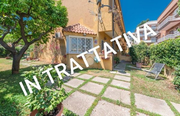 casa indipendente in vendita a Roma in zona Primavalle
