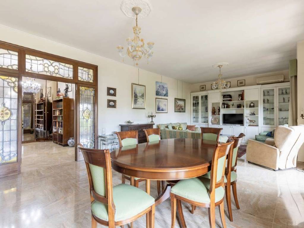 appartamento in vendita a Roma in zona Esquilino