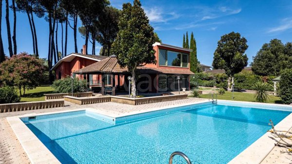casa indipendente in vendita a Roma in zona Olgiata