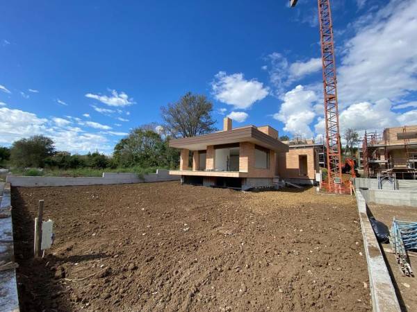 casa indipendente in vendita a Roma