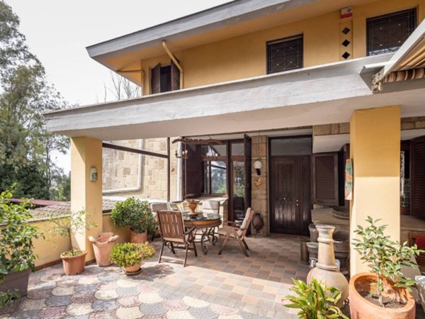 casa indipendente in vendita a Roma in zona Sette Bagni