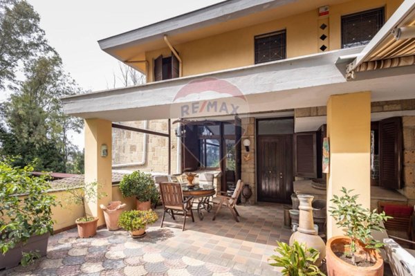 casa indipendente in vendita a Roma in zona Sette Bagni