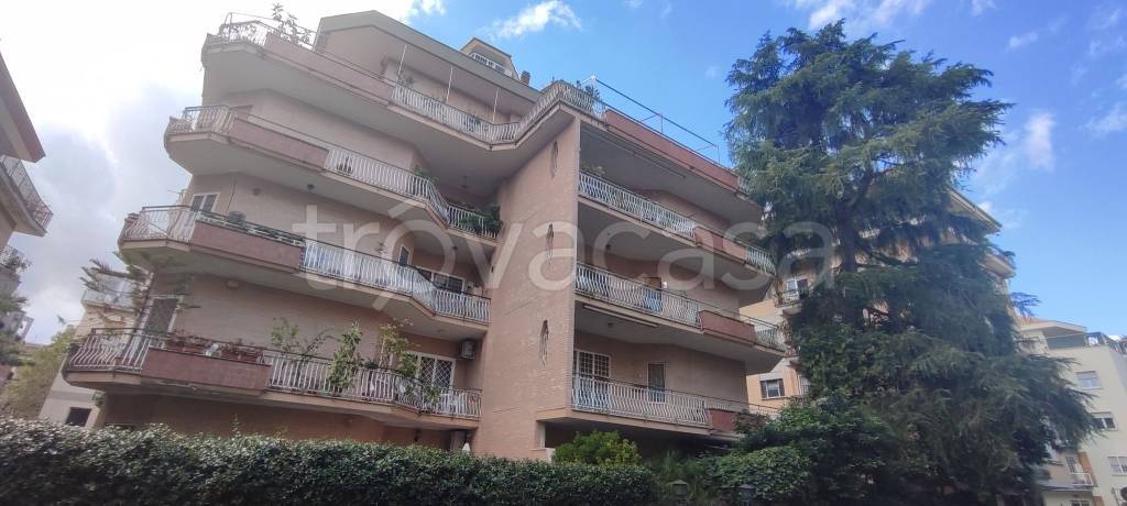 appartamento in vendita a Roma in zona Monte Sacro/Talenti