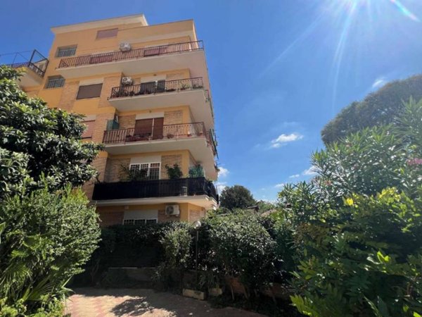 appartamento in vendita a Roma in zona Appio Latino
