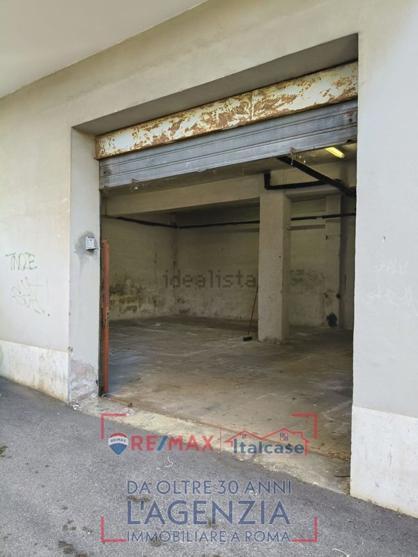 locale di sgombero in vendita a Roma