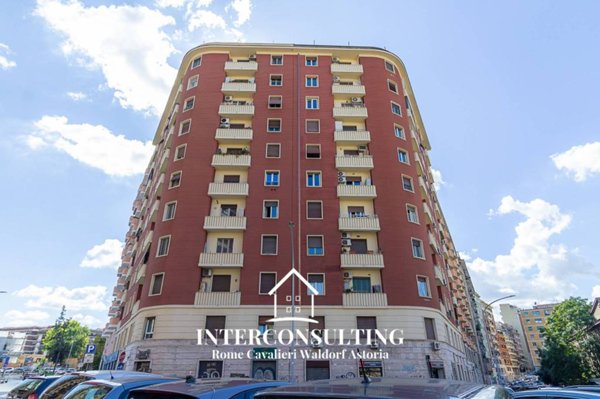 appartamento in vendita a Roma in zona Tuscolano