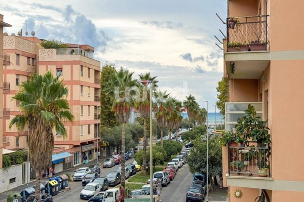 appartamento in vendita a Roma in zona Ostia