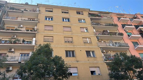 appartamento in vendita a Roma in zona Tuscolano