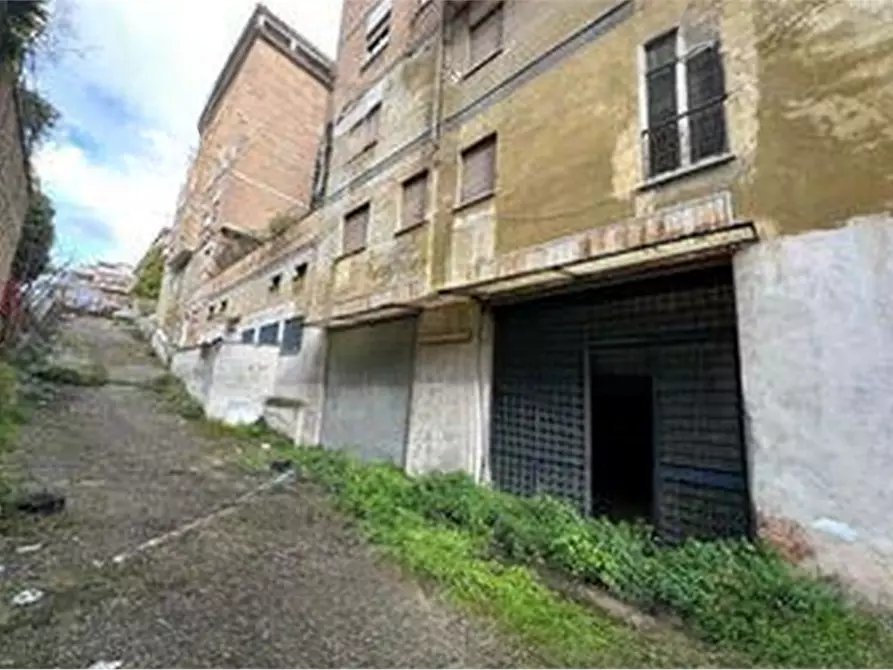 locale di sgombero in vendita a Roma in zona Portuense