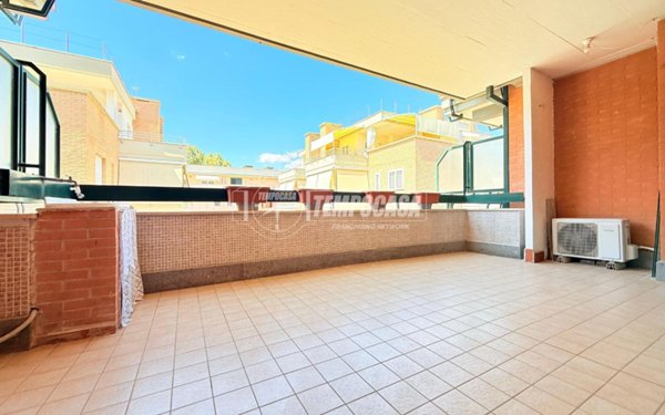 appartamento in vendita a Roma in zona Acilia