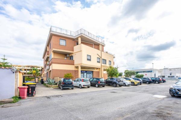 appartamento in vendita a Roma in zona Ostia Antica