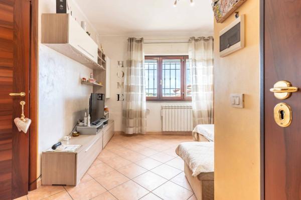 appartamento in vendita a Roma in zona Ostia Antica