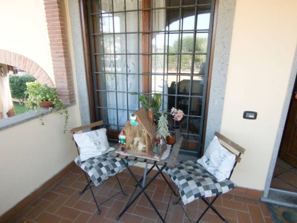 casa indipendente in vendita a Roma in zona Casal Palocco