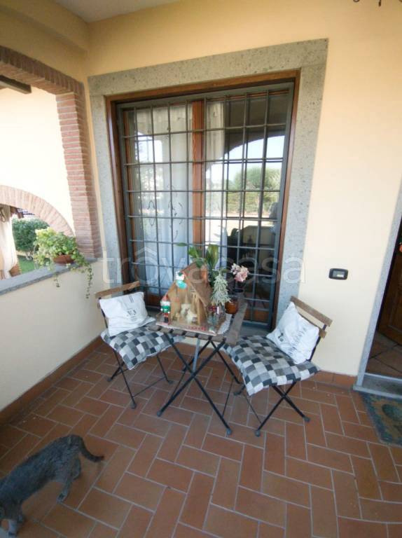 casa indipendente in vendita a Roma in zona Infernetto