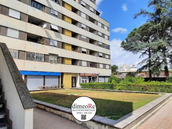appartamento in vendita a Roma in zona Spinaceto