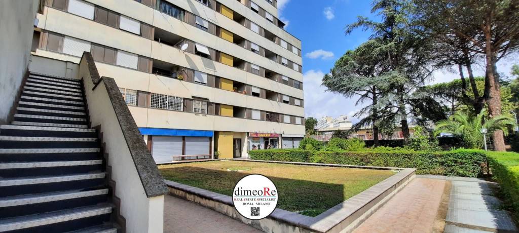 appartamento in vendita a Roma in zona Spinaceto