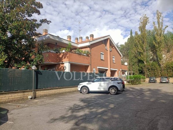 appartamento in vendita a Roma in zona Prima Porta