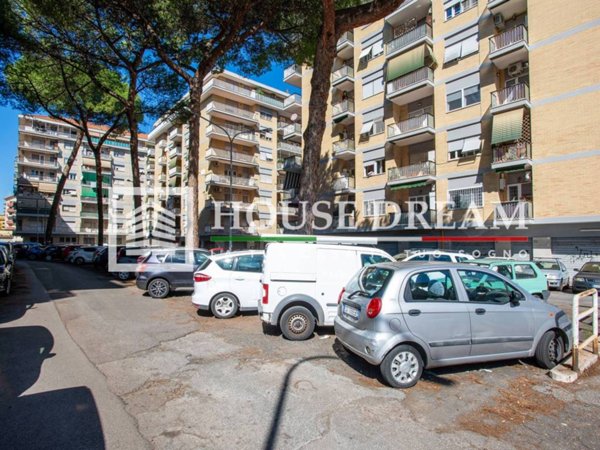 appartamento in vendita a Roma in zona Don Bosco