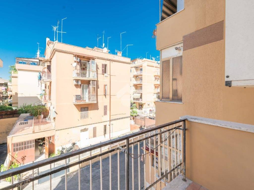 appartamento in vendita a Roma in zona Torrevecchia
