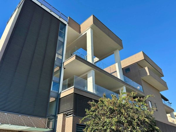 appartamento in vendita a Roma in zona Acilia