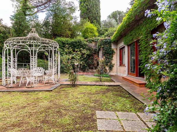 casa indipendente in vendita a Roma in zona Della Vittoria